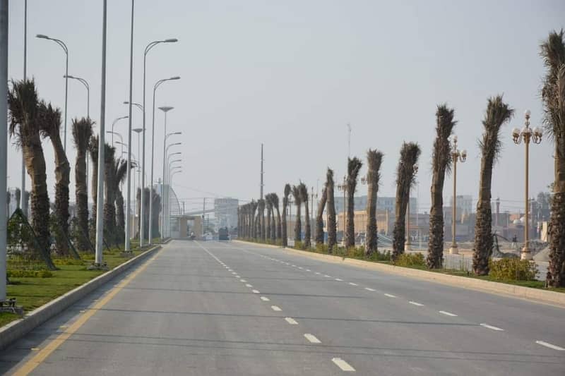 Ideal 2 Kanal Facing Park Plot in Chinar Bagh Bolan Block Raiwind Road, Lahore 1