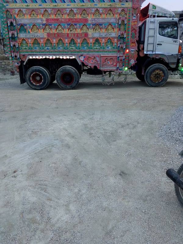 Hino dumper j 4 turbo intercooler 2