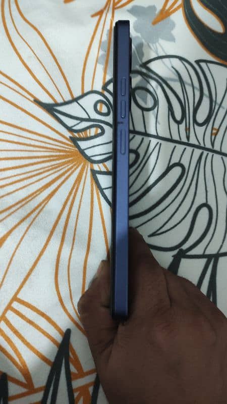 Tecno Spark 10 pro 8+8 / 256 gb 2
