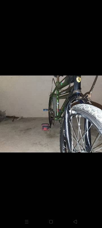A bicycle 0