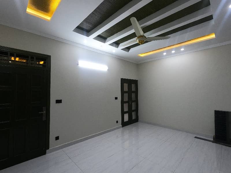 Your Search Ends Right Here With The Beautiful On Excellent Location House In G-11/1 At Affordable Price Of Pkr Rs. 78500000 6