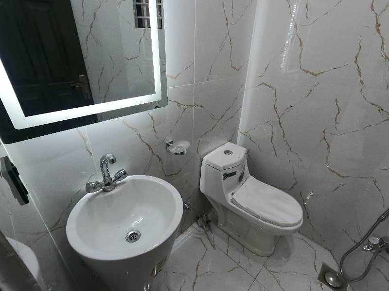 Your Search Ends Right Here With The Beautiful On Excellent Location House In G-11/1 At Affordable Price Of Pkr Rs. 78500000 7