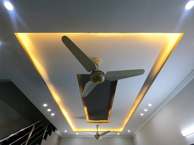 Your Search Ends Right Here With The Beautiful On Excellent Location House In G-11/1 At Affordable Price Of Pkr Rs. 78500000 10