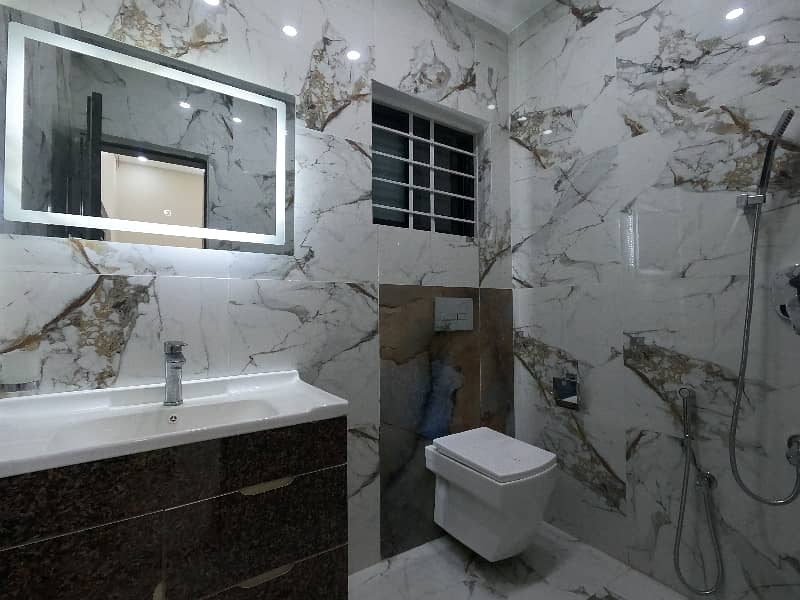 Your Search Ends Right Here With The Beautiful On Excellent Location House In G-11/1 At Affordable Price Of Pkr Rs. 78500000 20