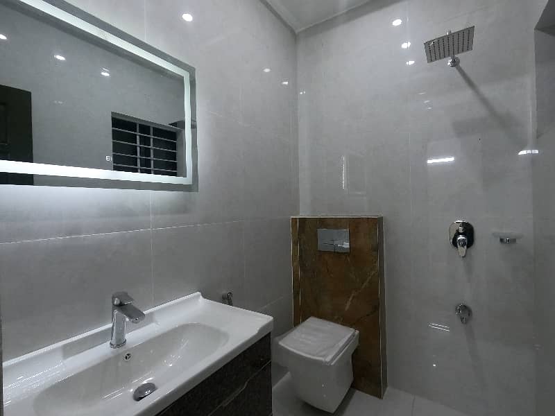 Your Search Ends Right Here With The Beautiful On Excellent Location House In G-11/1 At Affordable Price Of Pkr Rs. 78500000 29