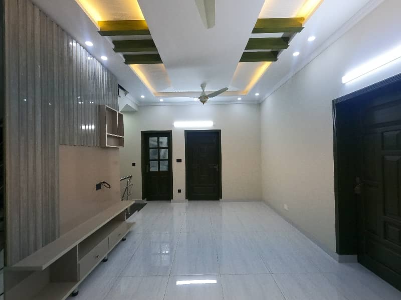 Your Search Ends Right Here With The Beautiful On Excellent Location House In G-11/1 At Affordable Price Of Pkr Rs. 78500000 36