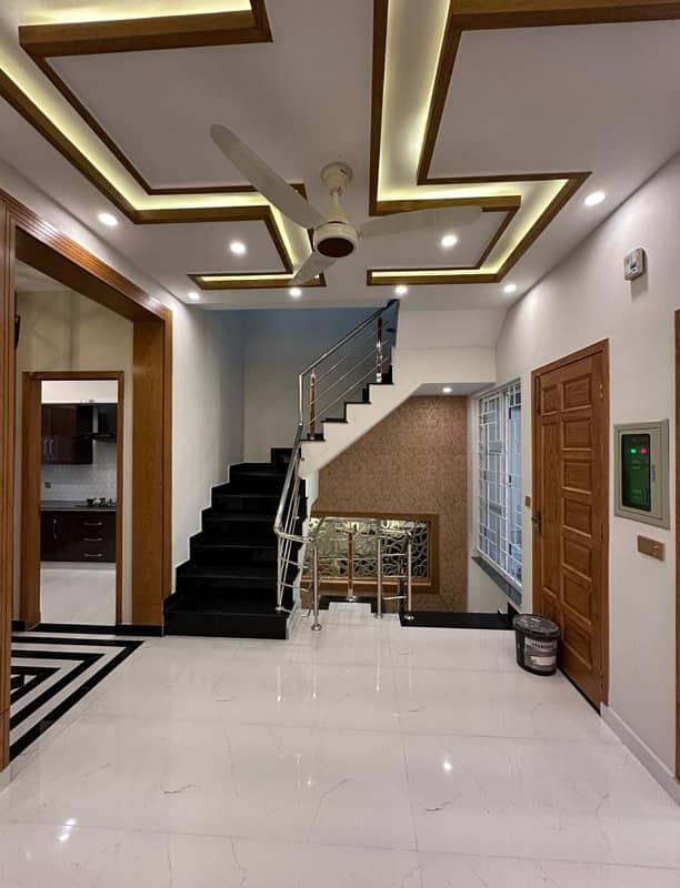 We Are Offering A 5 Marla House For Sale In Eastern Extension Block Bahria Orchard 0