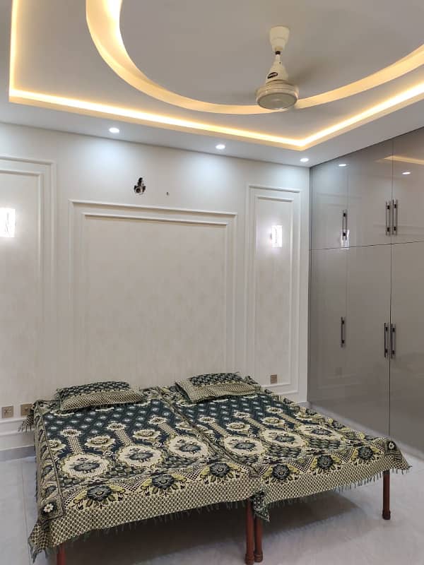 10 MARLA UPPER PORTION AVAILABLE FOR RENT IN IEP TOWN 9