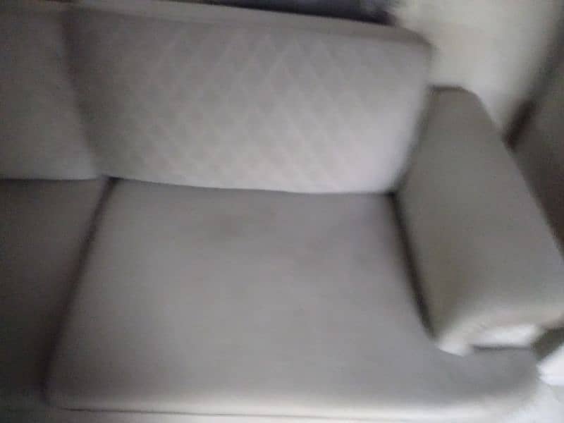 like new condition 6 seater sofa set urgent sale 6