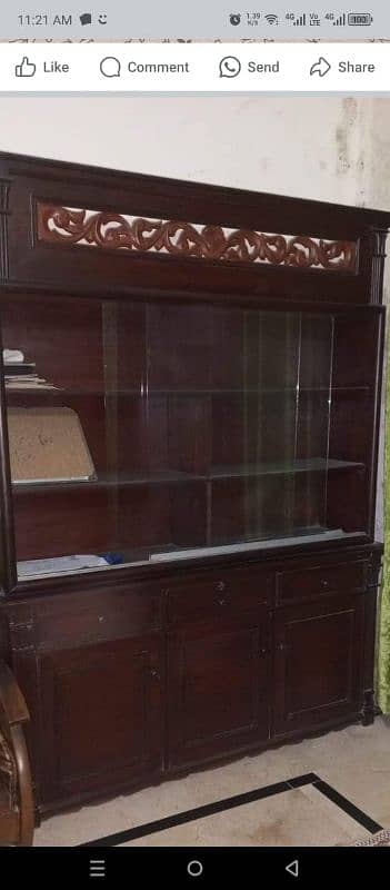 Showcase for sale 10/10 condition no fault 1