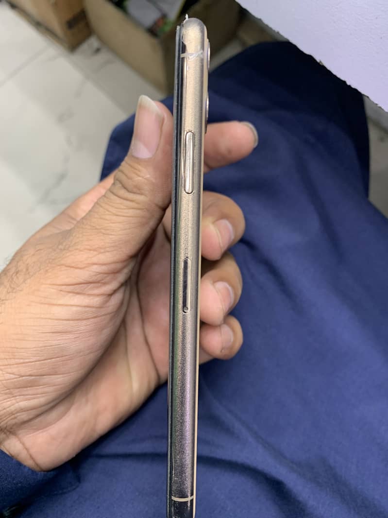 I phone 11 pro max 2