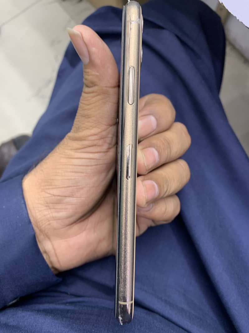 I phone 11 pro max 3