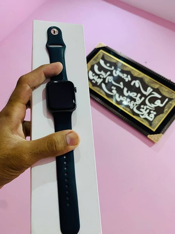 Apple Watch Series 4 44mm full box urgent for sale 0