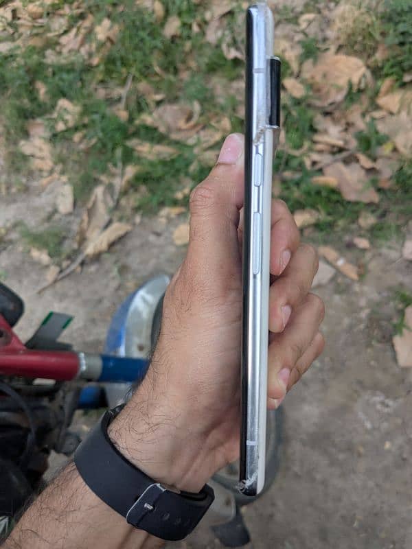 google pixel 6pro without any type of defect and issues 3