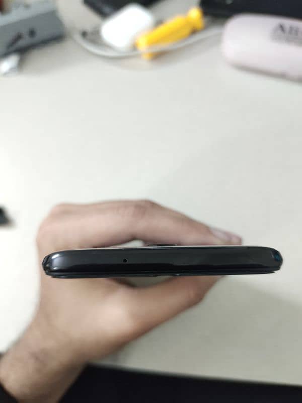 OnePlus 6T,  8GB RAM / 128GB Storage, Excellent Condition 4