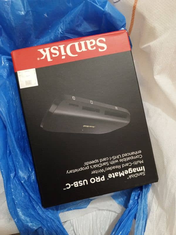SanDisk ImageMate PRO USB-C Multi Card Reader 1