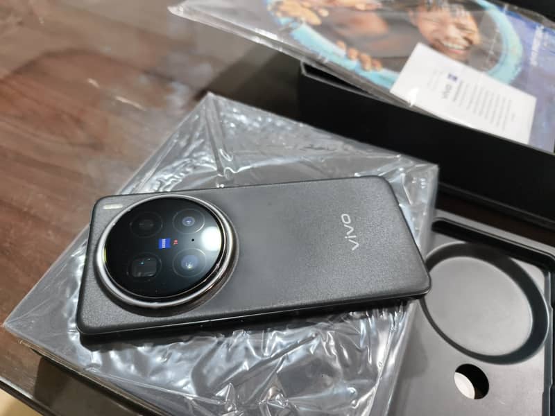 X200 pro grey 16/512gb oficial PTA aproved  just box open today 0