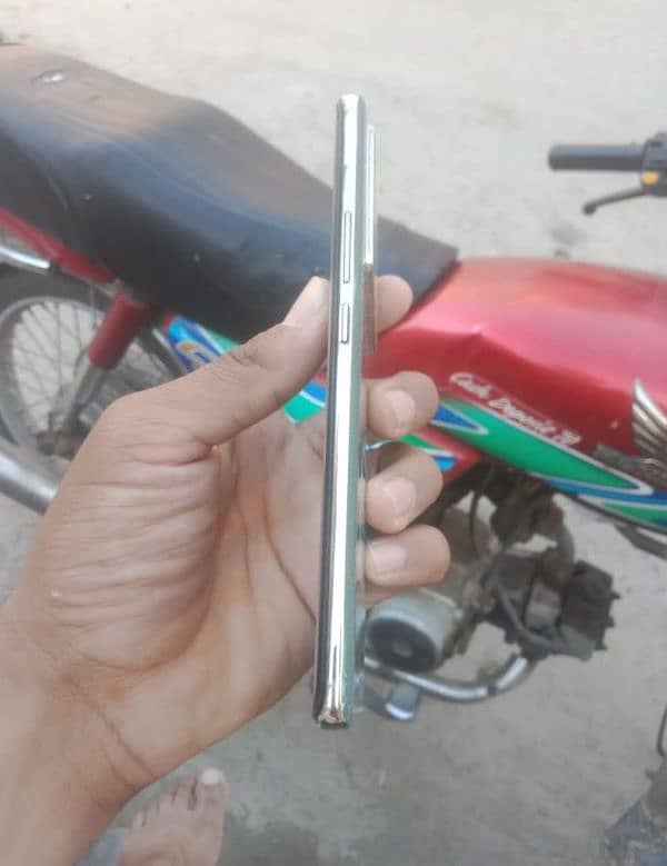 infinix note 40 pro 3