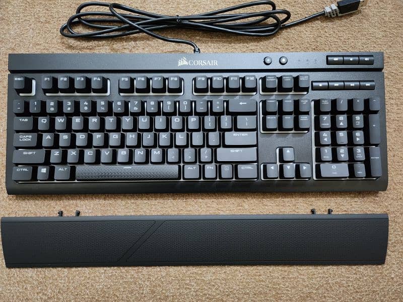 Corsair K68 RGB Mechanical Gaming Keyboard 1