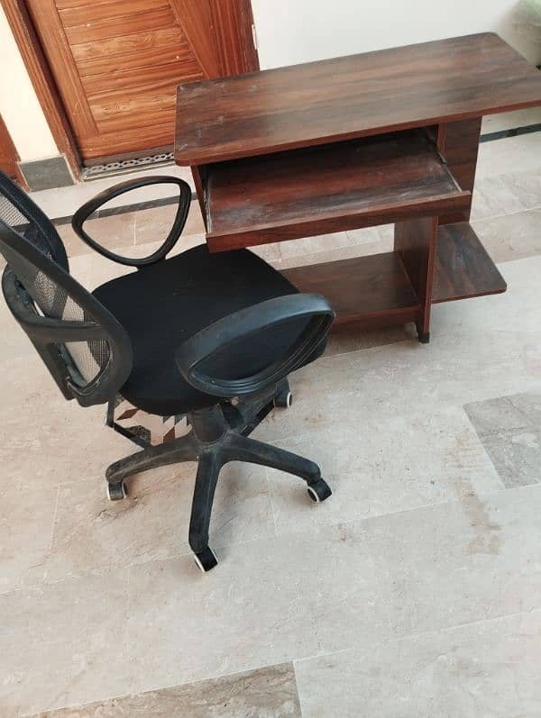 Computer Table & Chair 1