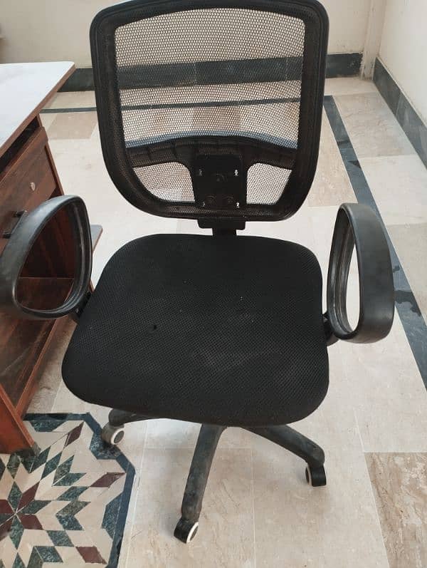 Computer Table & Chair 4