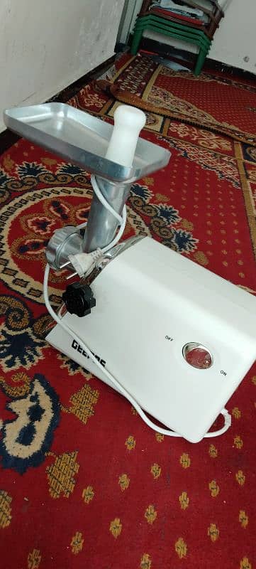 meat grinder 0