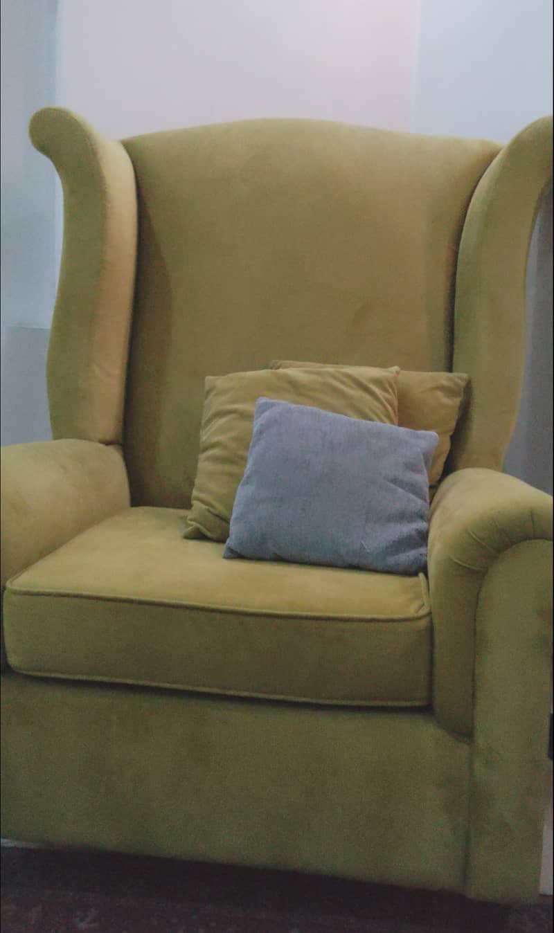 Stylish High-Back Armchair – Hardly used and perfect condition 2