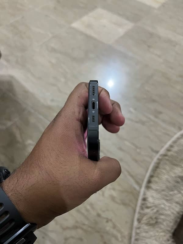 Iphone 14 pro  512 gb PTA approved 4