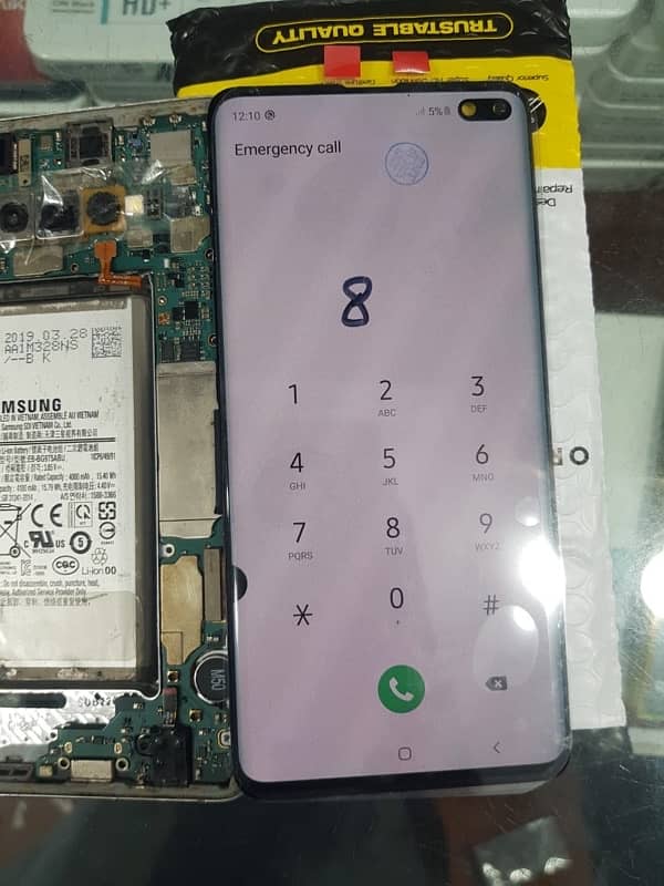 All models ke lcds Batterys available ha 8