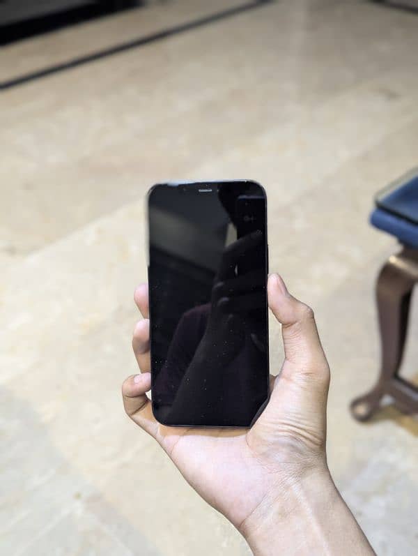 Iphone 12 Non PTA. 0