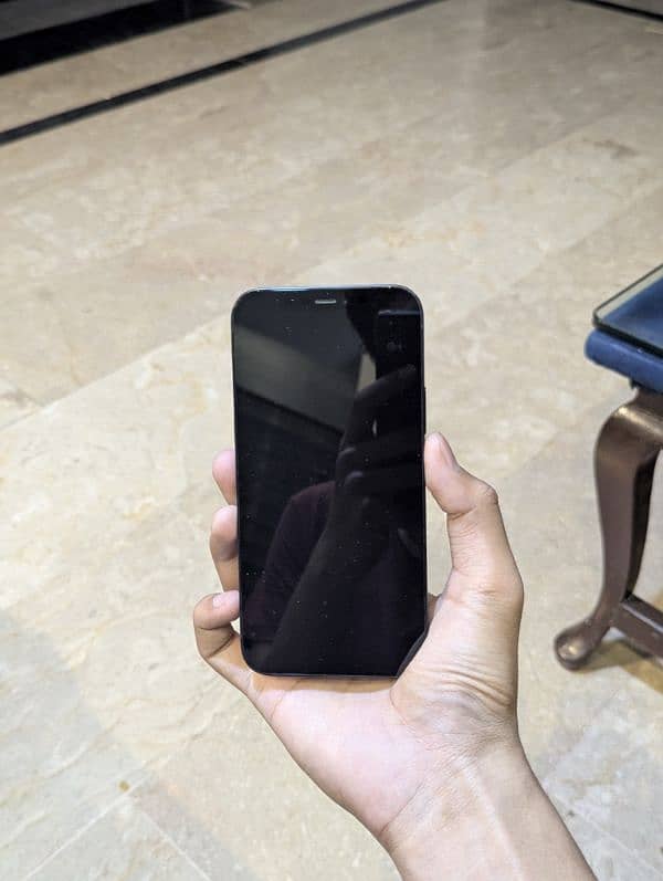 Iphone 12 Non PTA. 1