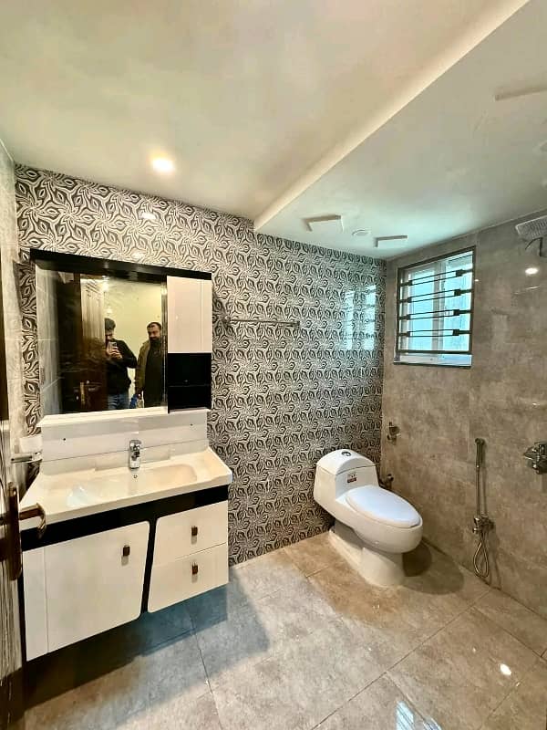 10 Marla Luxury Designer Upper Portion Available For Rent 7