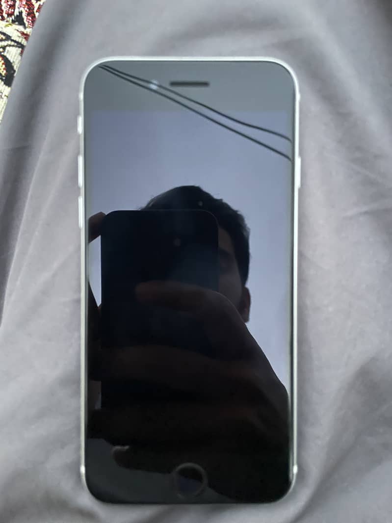 iPhone SE 2020 pta Approved for urgent sale 1