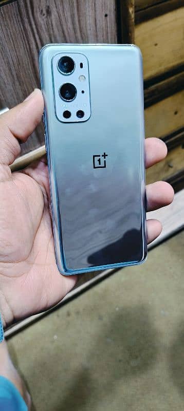 One Plus 9 Pro 5G 0
