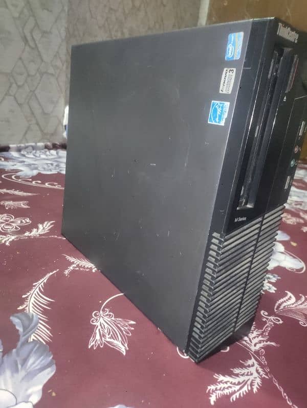 Lenovo m91 with motherboard and psu and with case. . . 3
