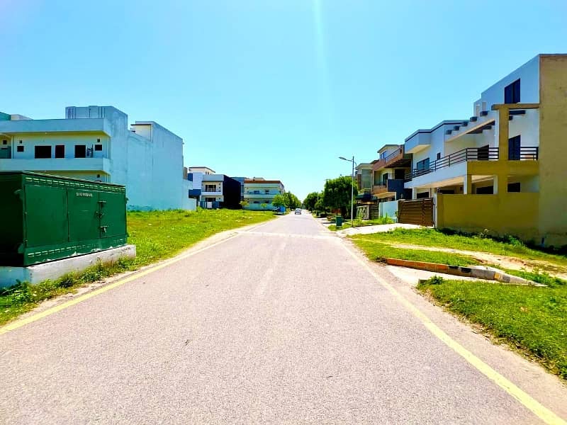 2 BED FLAT FOR SALE IN F-17 ISLAMABAD 34