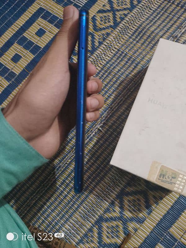 Huawei nova 3i 4