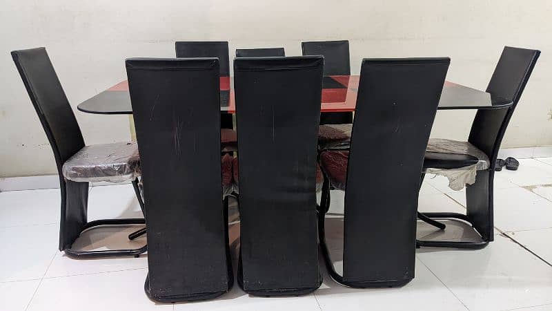 Dinning table and chairs 6x3.5 7