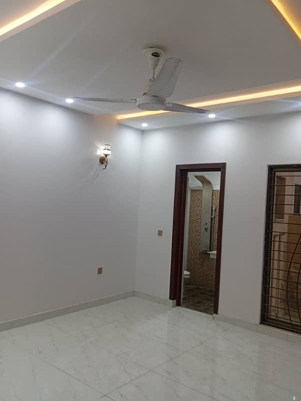 10 Marla House For Sale Jasmine Block Sector C Bahria Town Lahore 4