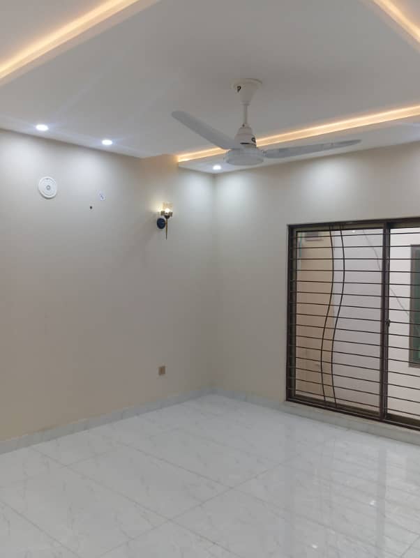 10 Marla House For Sale Jasmine Block Sector C Bahria Town Lahore 6