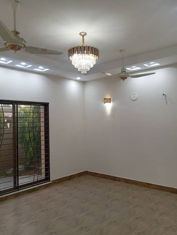 10 Marla House For Sale Jasmine Block Sector C Bahria Town Lahore 7