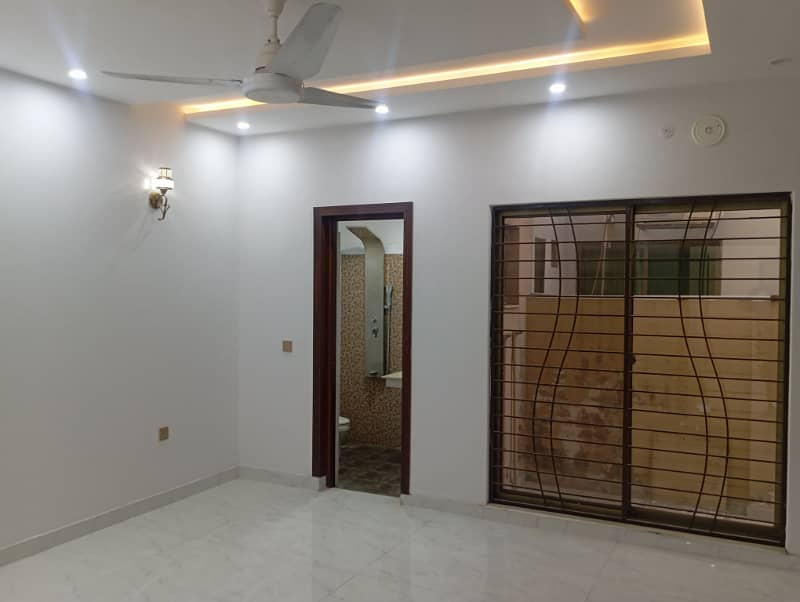 10 Marla House For Sale Jasmine Block Sector C Bahria Town Lahore 8
