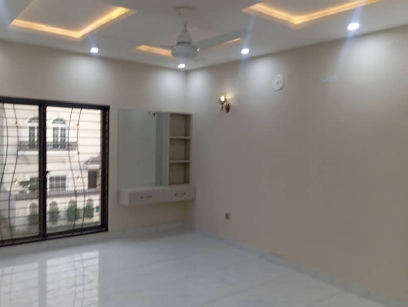 10 Marla House For Sale Jasmine Block Sector C Bahria Town Lahore 11