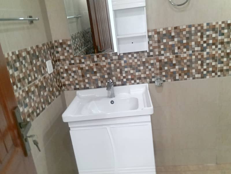 10 Marla House For Sale Jasmine Block Sector C Bahria Town Lahore 15
