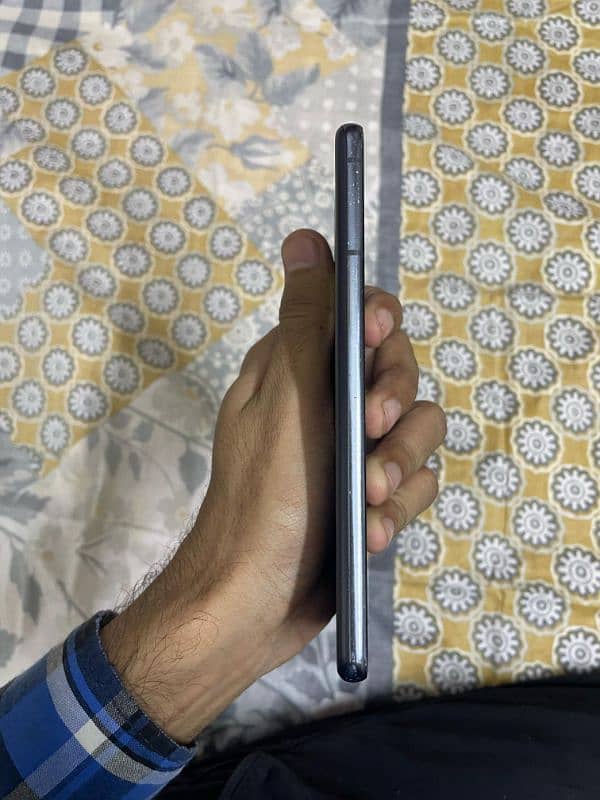 Samsung Galaxy S21 8/128 Non PTA 3
