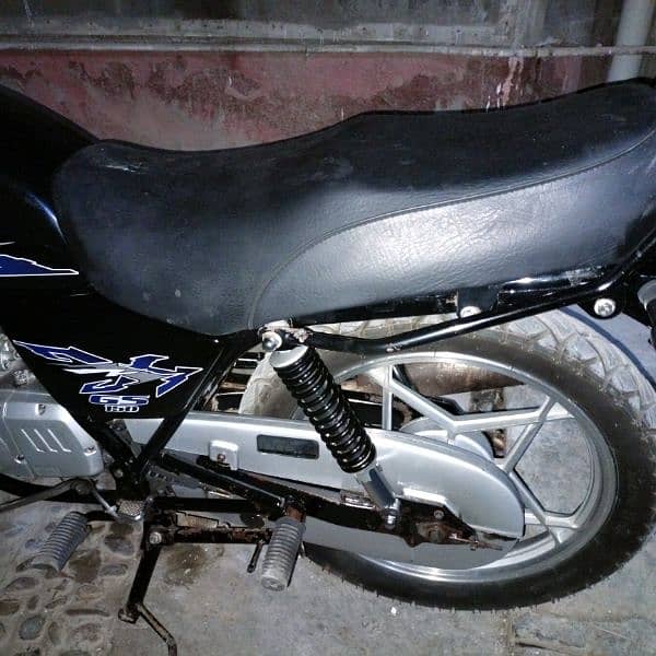 Suzuki GS 150 SE Mint Condition First Owner 4