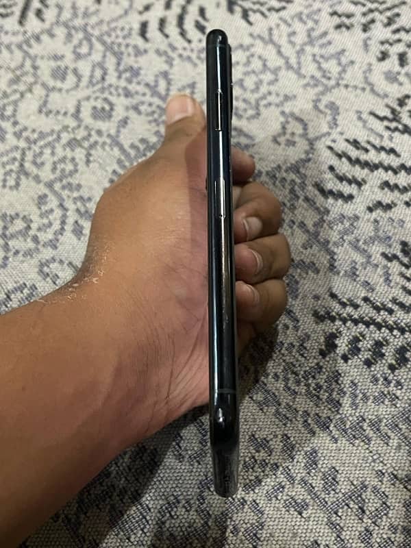 iphone 11 pro max 6