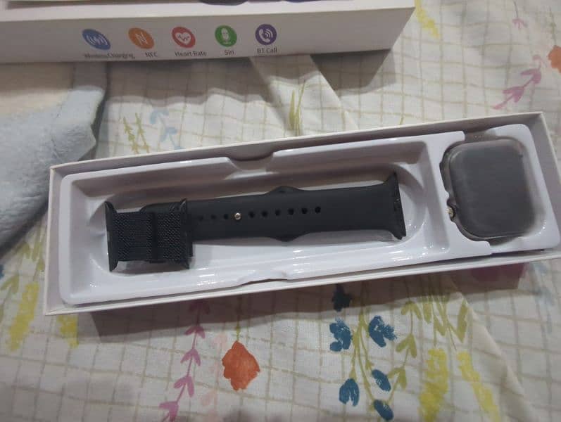 watch 9 max wireless charging, NFC, Heart Rate, siri, BT call able 2
