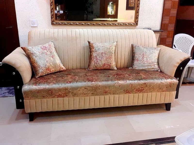 SOFA SET FOR SALE 1