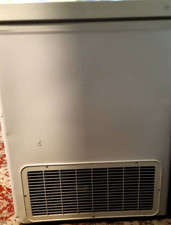 Dawlance Deep Freezer 2 Door For Sale 4